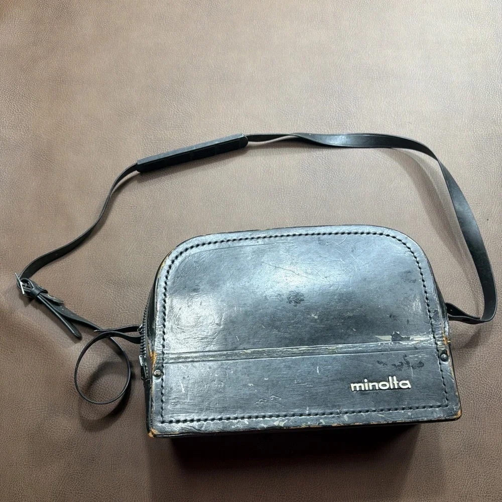 VTG Minolta Autopak-8 K11 Super 8 Movie Camera Rokkor 8.4-50mm f/1.8 Untested